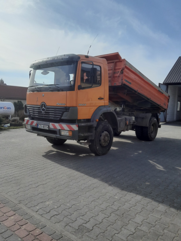 Wywrotka Mercedes Atego - transport piasku i kruszyw Zawiercie
